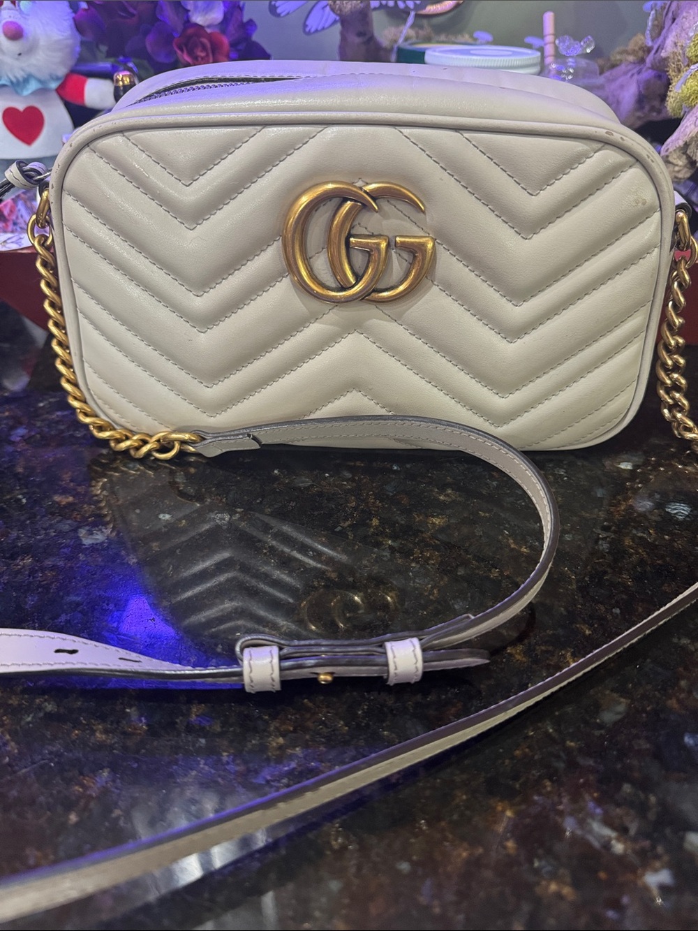 Gucci Off-White Chevron Matelassé Leather Shoulder Bag with Gold GG